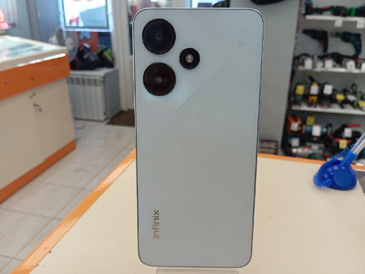 Смартфон Infinix HOT 30i 8/128