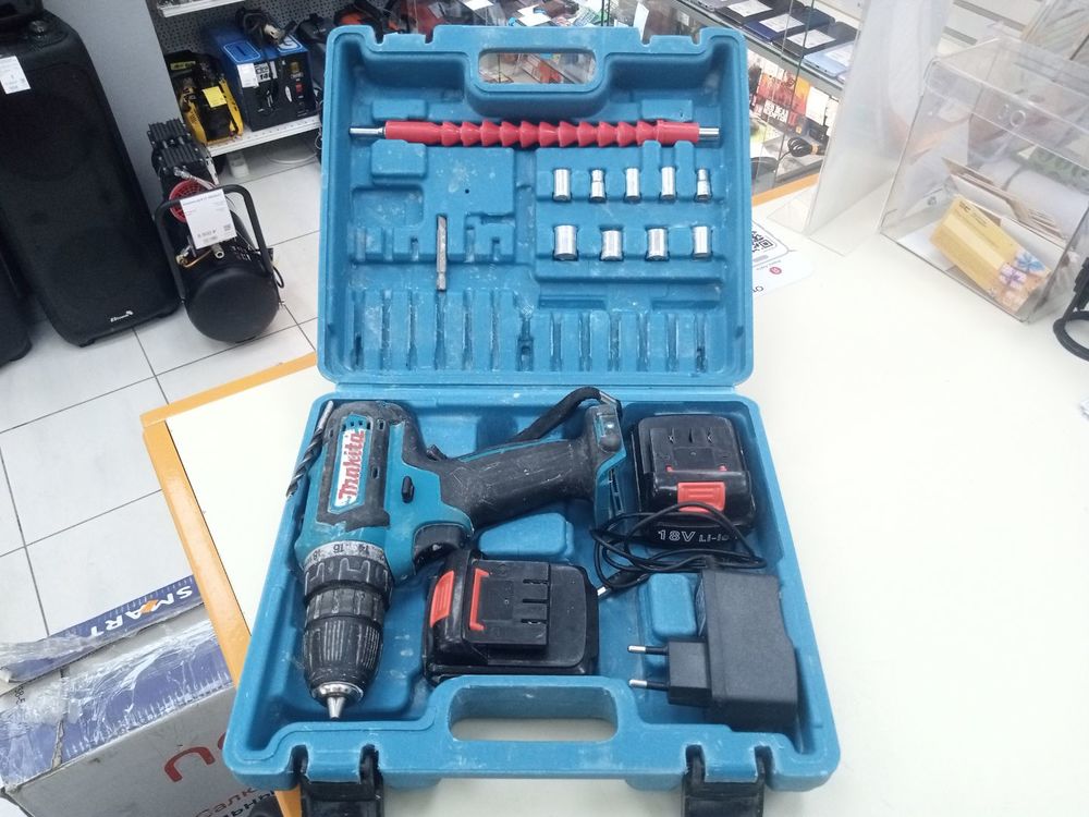 Шуруповерт Makita BTD146