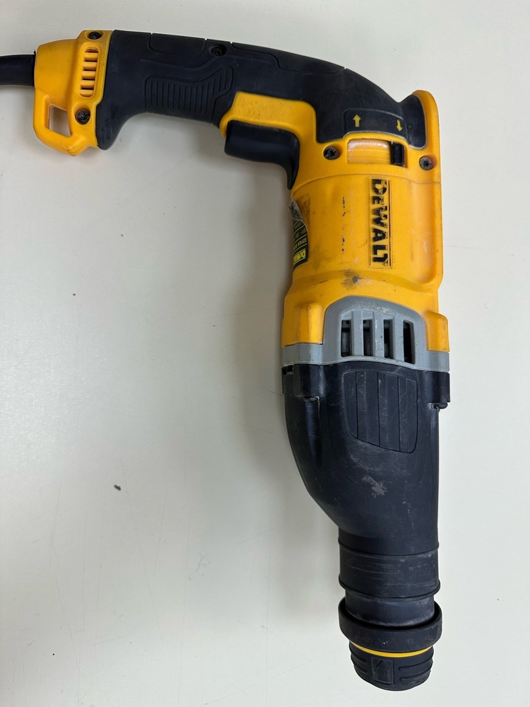 Перфоратор Dewalt D25143K