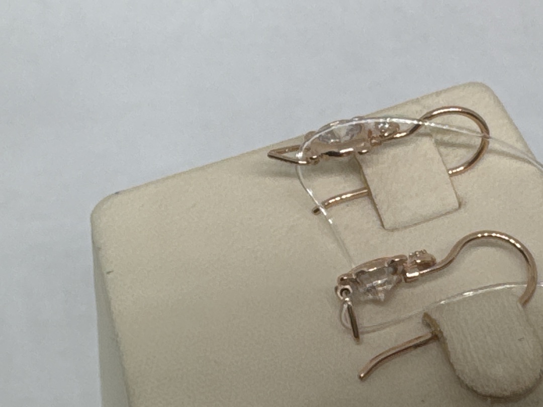 СЕРЬГИ ПЕТЕЛЬКА с камнями (Au 585)