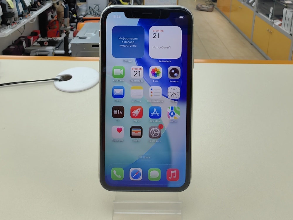 Смартфон Apple iPhone 11 64Gb