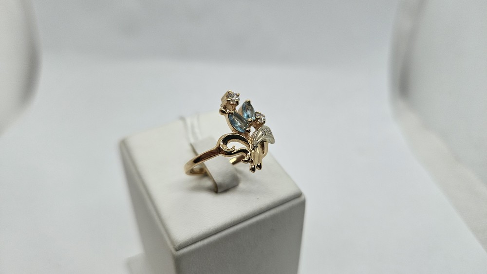 КОЛЬЦО С КАМНЯМИ (Au 585)