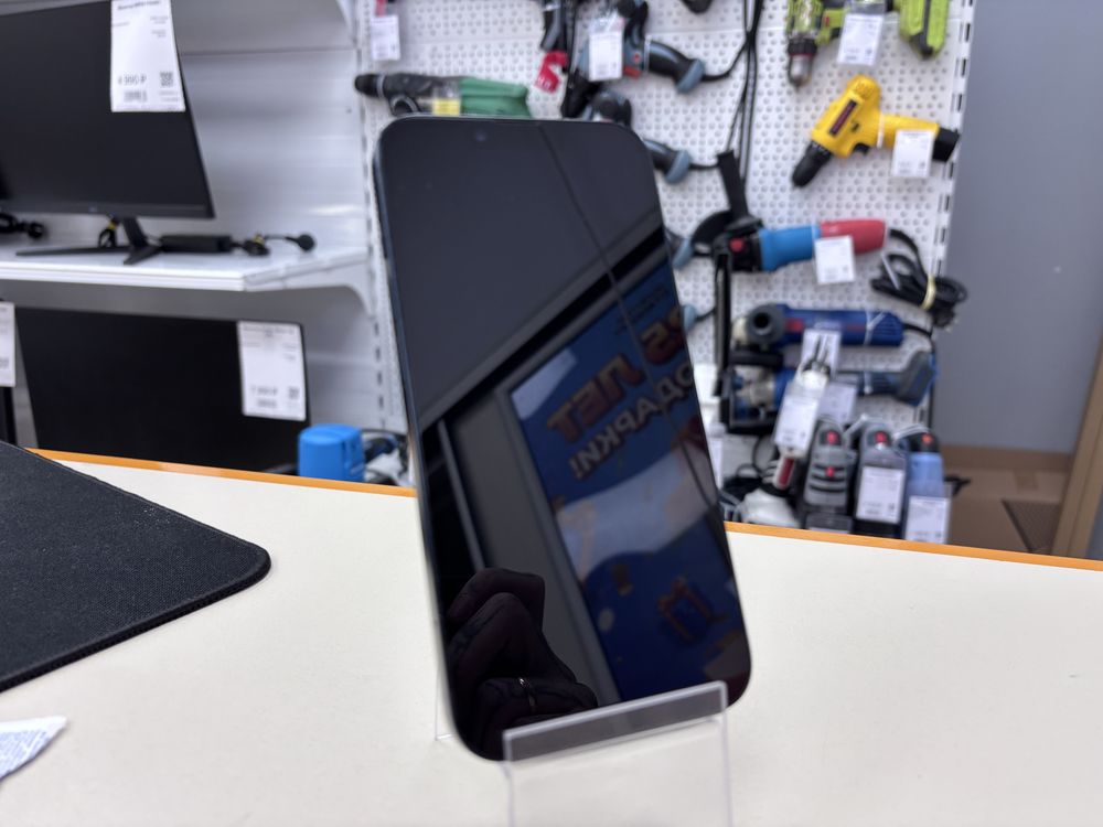 Смартфон Apple Iphone 14 128Gb