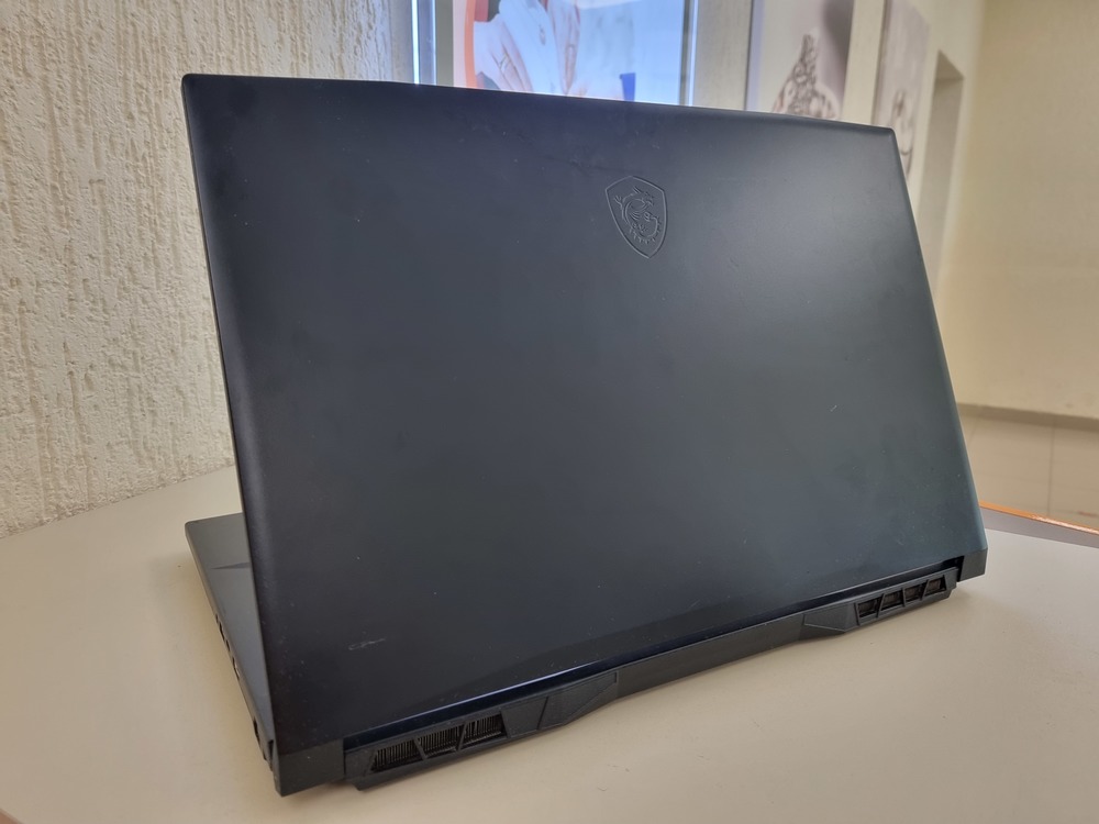 Ноутбук MSI Katana GF76 11UC-679XRU; Core i5 11400H, GeForce RTX 3050, 16 Гб, 512 GB, Нет