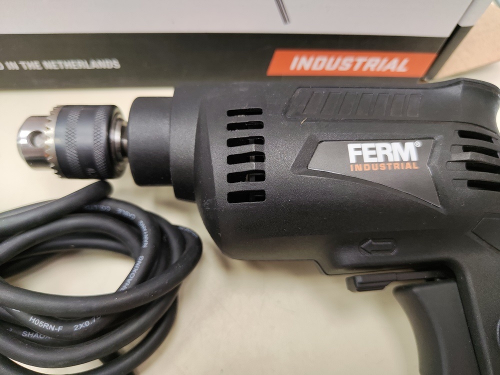 Дрель-безударная Ferm PDM1047P