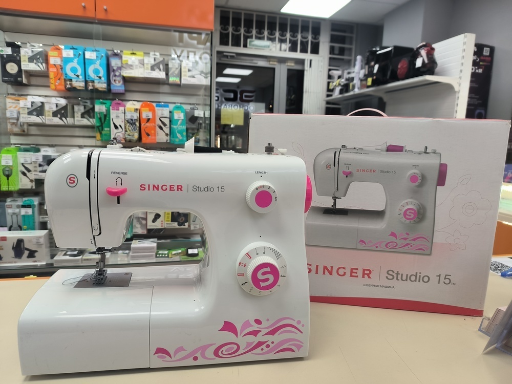 Швейная машина Singer Studio 15