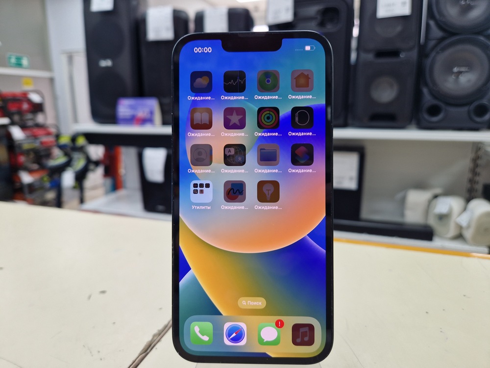 Смартфон Apple iPhone 13 128Gb