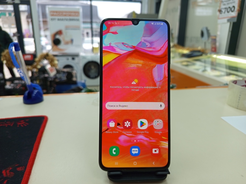 Смартфон Samsung Galaxy A70 6/128