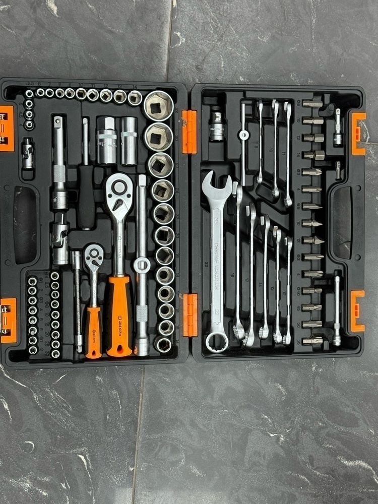 Набор инструментов Вихрь 94 предмета