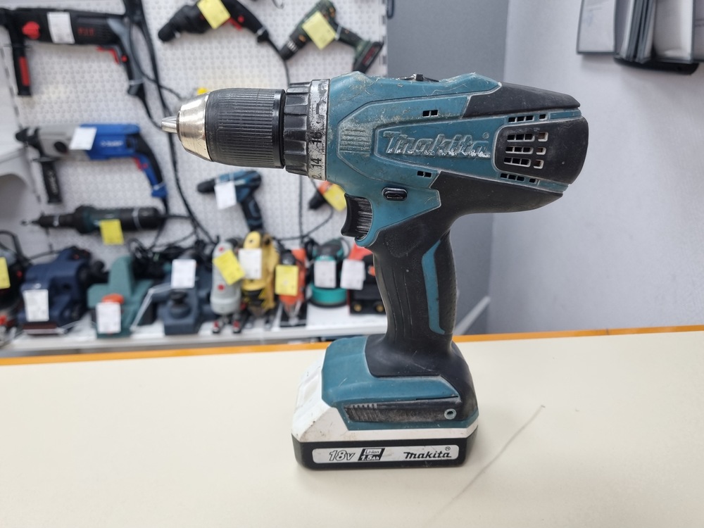 Шуруповерт Makita DF457D