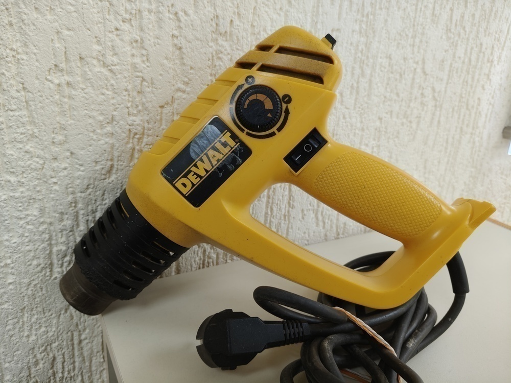 Строительный фен DeWalt DW-340
