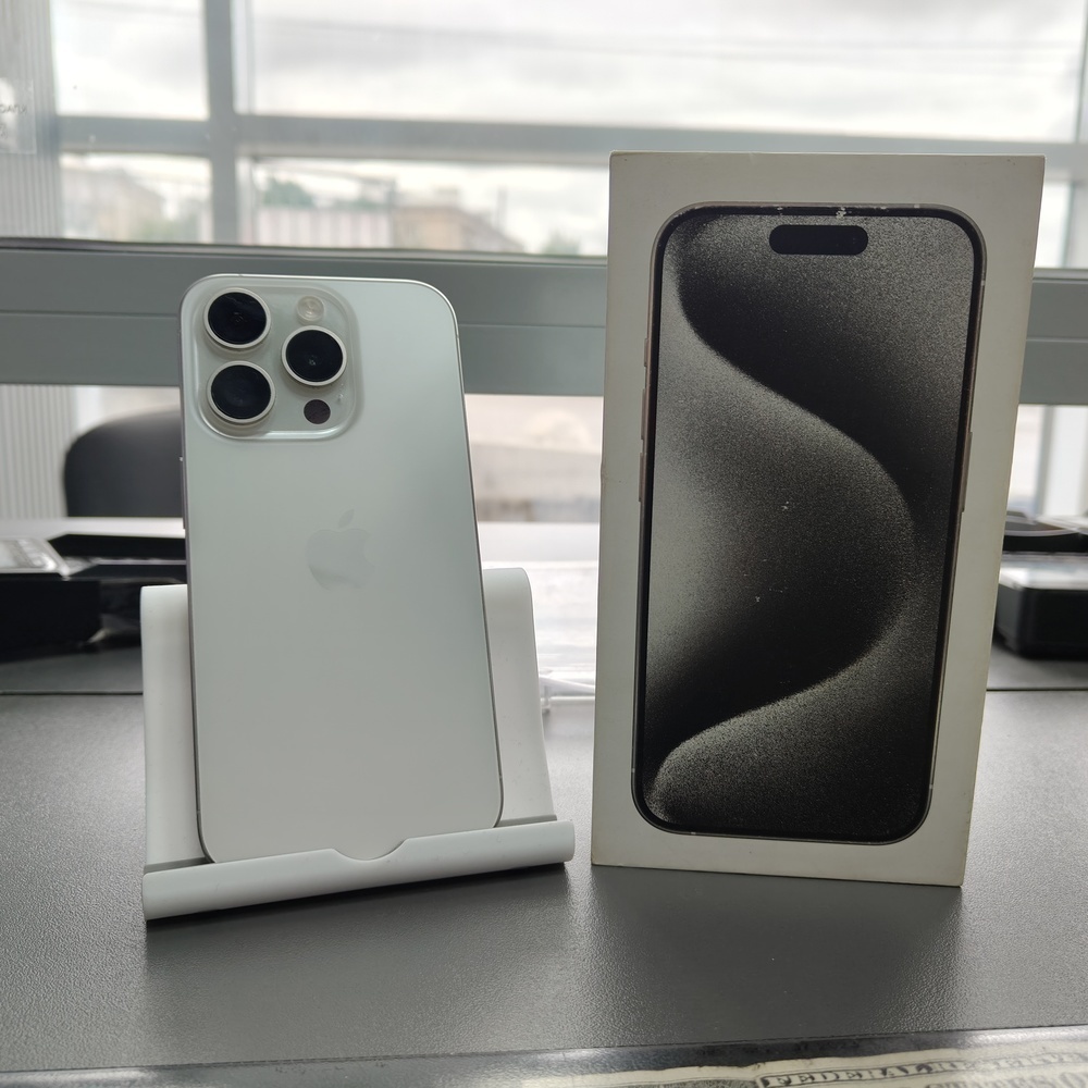 Смартфон Apple Iphone 15 128Gb