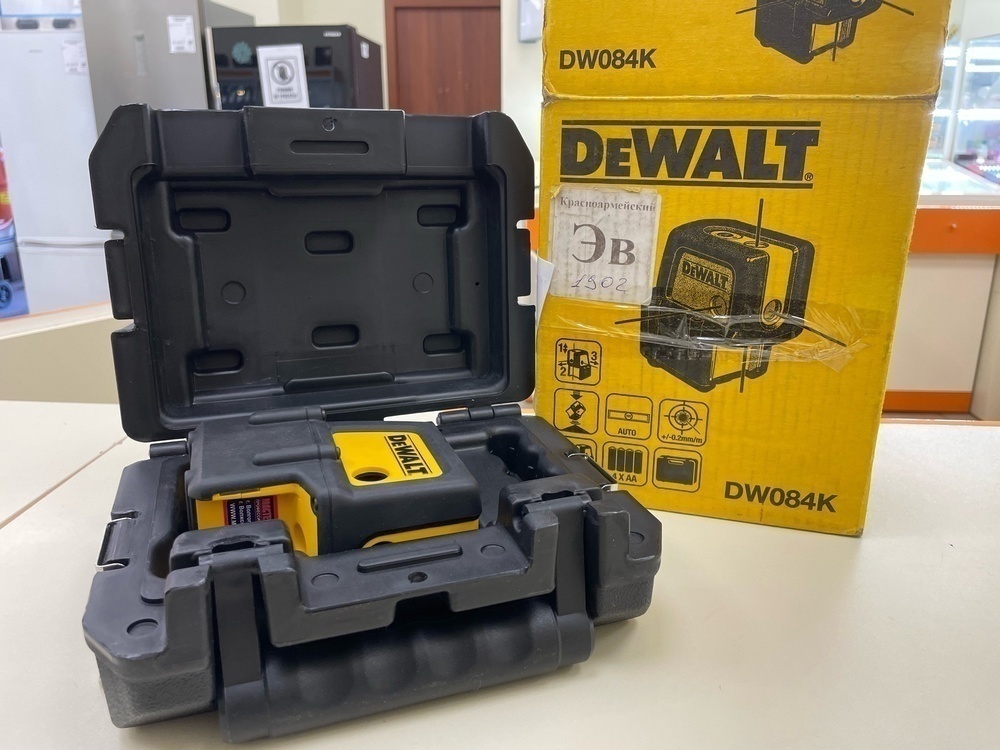 Нивелир Dewalt DW084