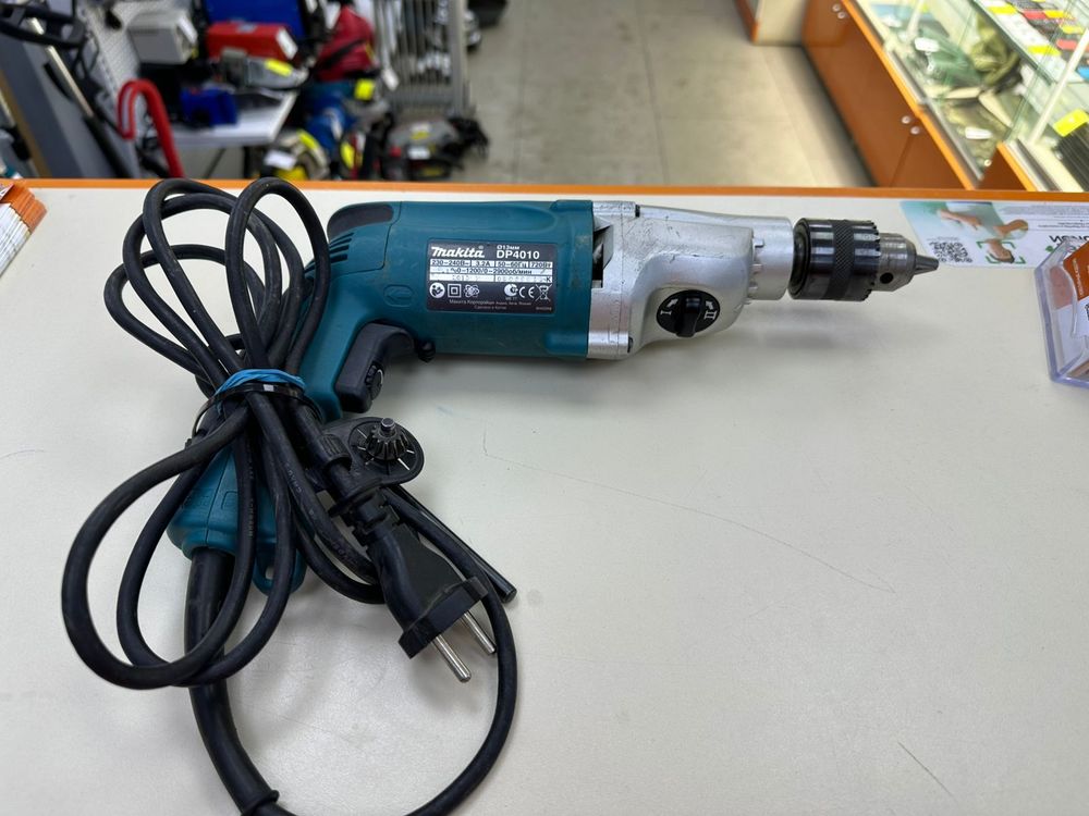 Дрель-безударная Makita DP4010