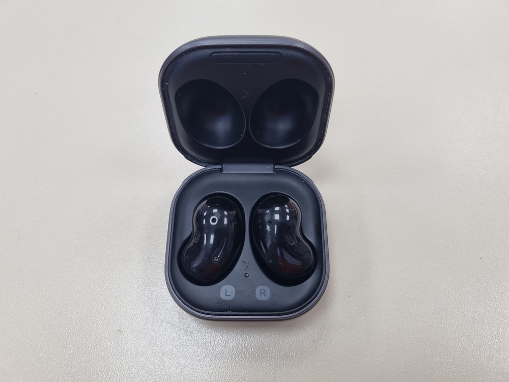 Наушники беспроводные Samsung Buds Live