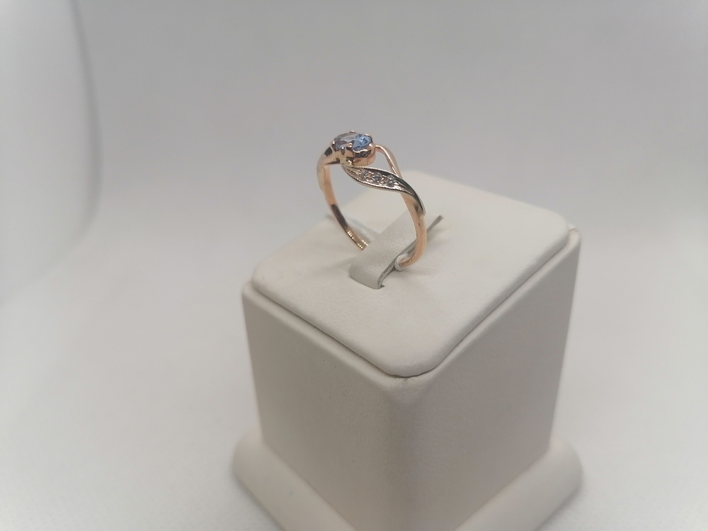 КОЛЬЦО С КАМНЯМИ (Au 585)