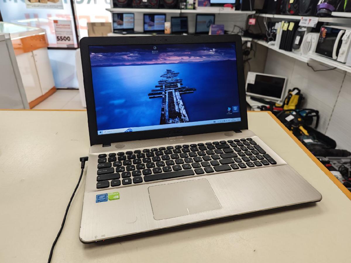 Ноутбук ASUS; Pentium N4200, Geforce 810M, 8 Гб, 320 Гб, Нет