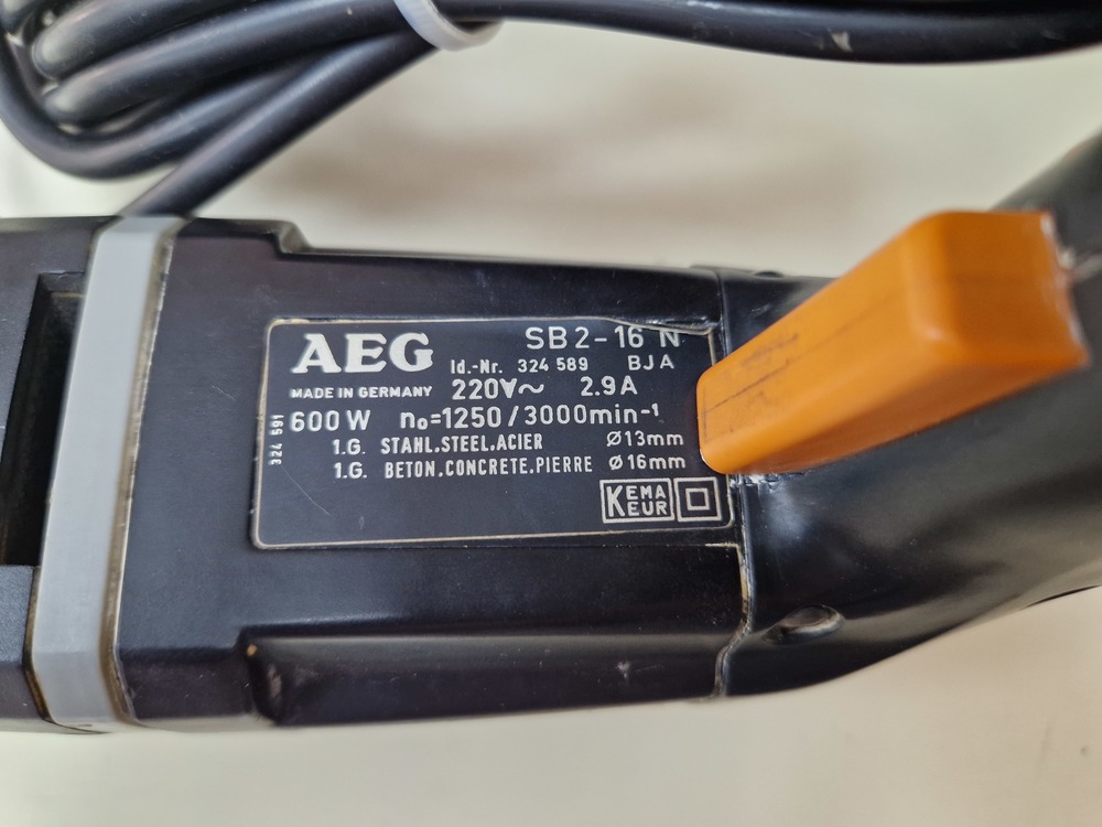 Дрель-ударная AEG SB2-16N