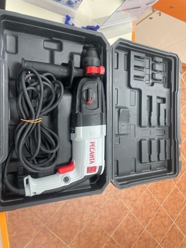 Перфоратор Ресанта П-32-1000К