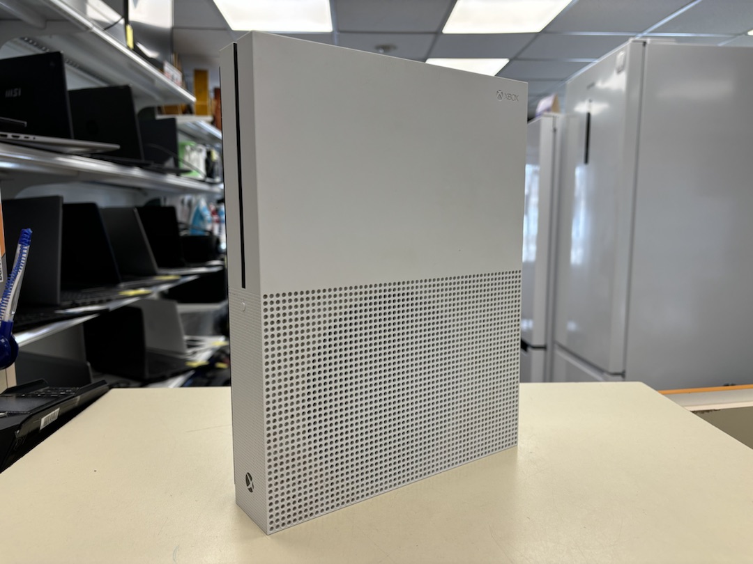Игровая приставка Xbox One S 1TB