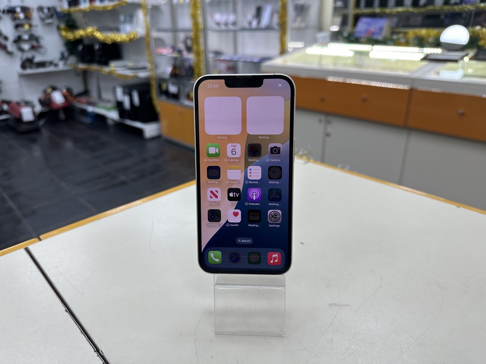 Смартфон Apple iPhone 13 128Gb