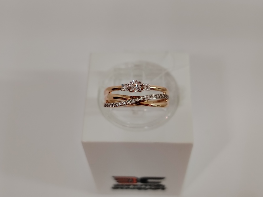 КОЛЬЦО С КАМНЯМИ (Au 585)