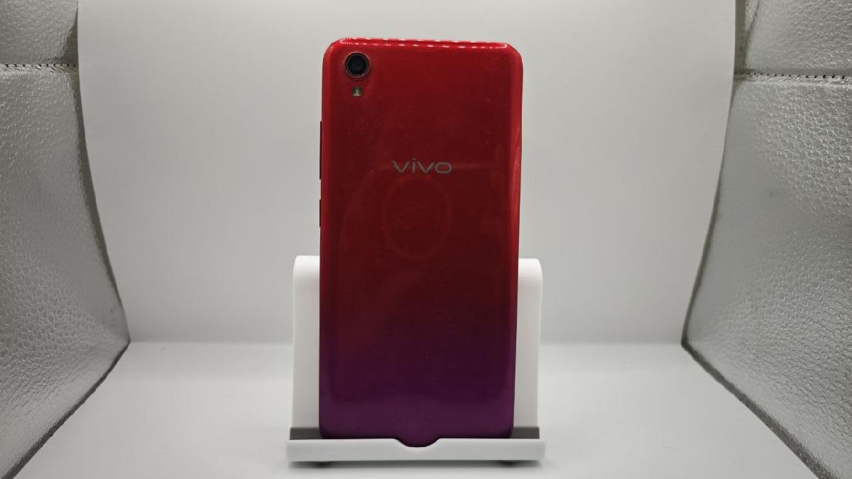 Смартфон Vivo 1820