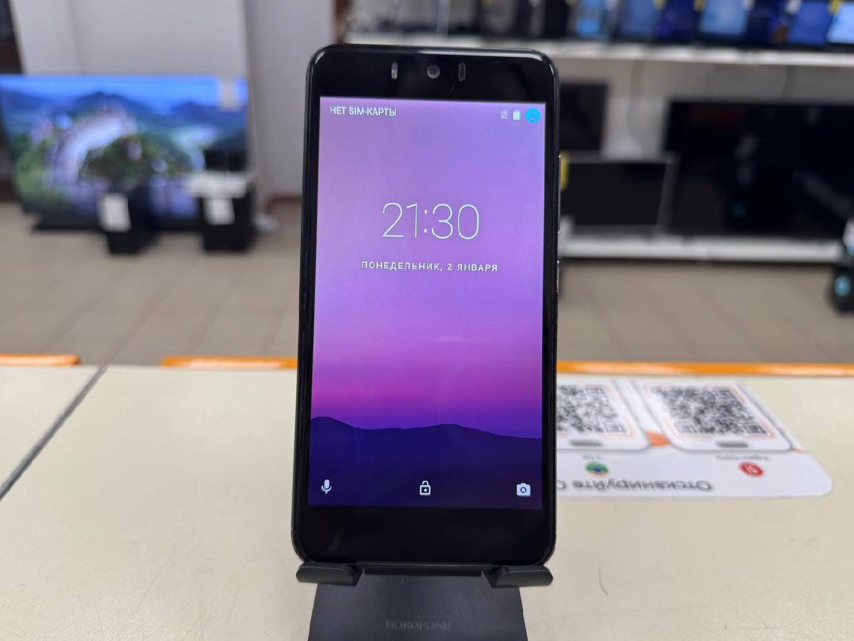 Смартфон Fly FS520