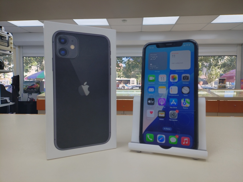 Смартфон Apple iPhone 11 64Gb