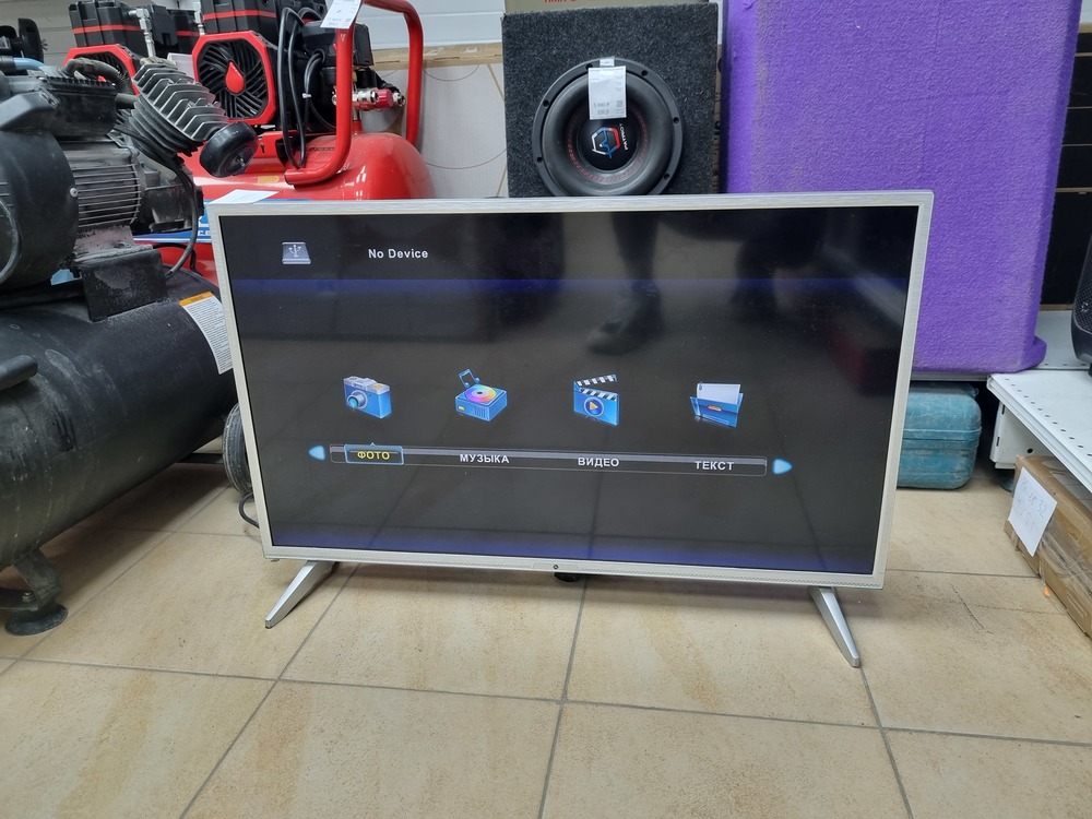 LED Телевизор HI VHIT-32F102SS