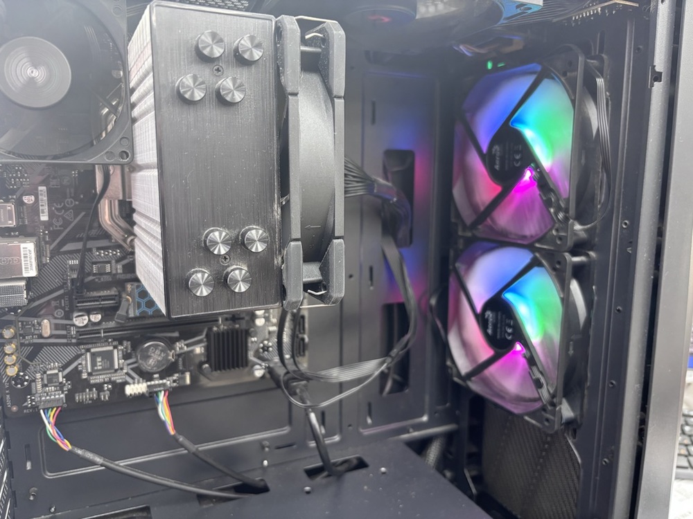 Системный блок Noname; Ryzen 5 5600G, Нет, 16 Гб, 240 Гб, Нет