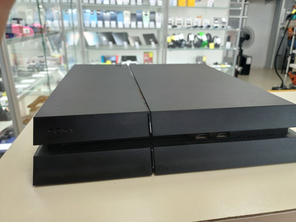 Игровая приставка PlayStation 4 500GB