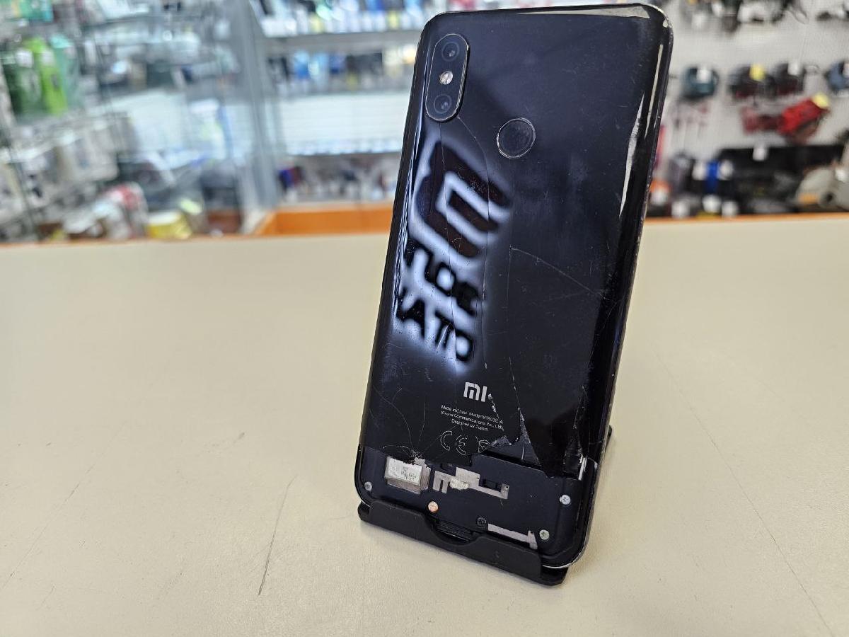 Смартфон Xiaomi Mi 8 6/128