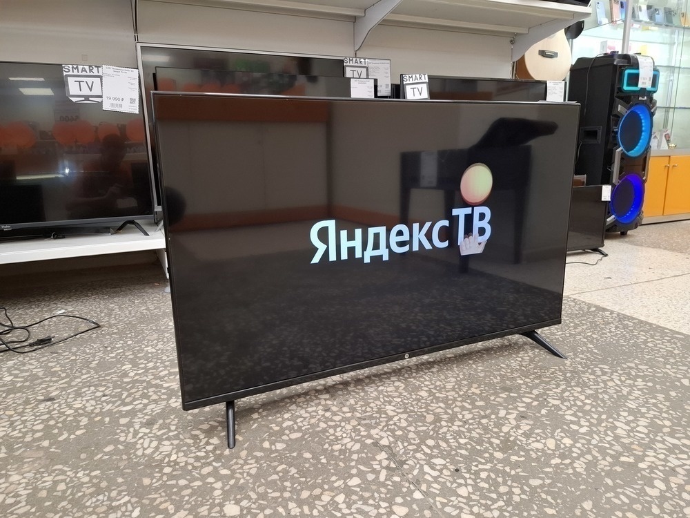 LED Телевизор HI VHIX-43F169MSY
