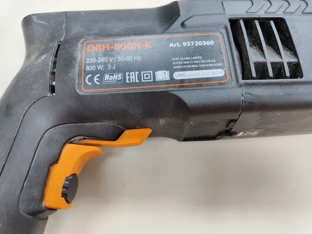 Перфоратор Defort DRH-800N-K