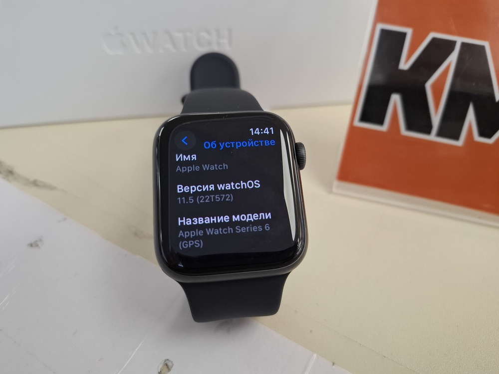 Смарт-часы Apple Watch Series 6 44 мм