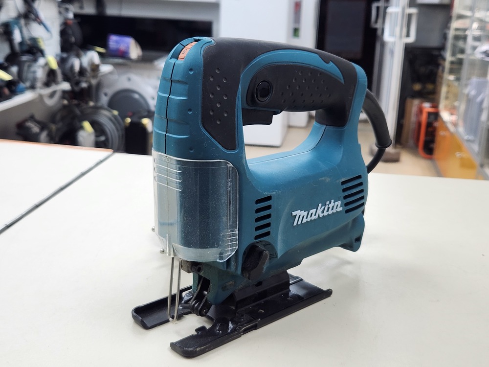 Лобзик Makita 4328