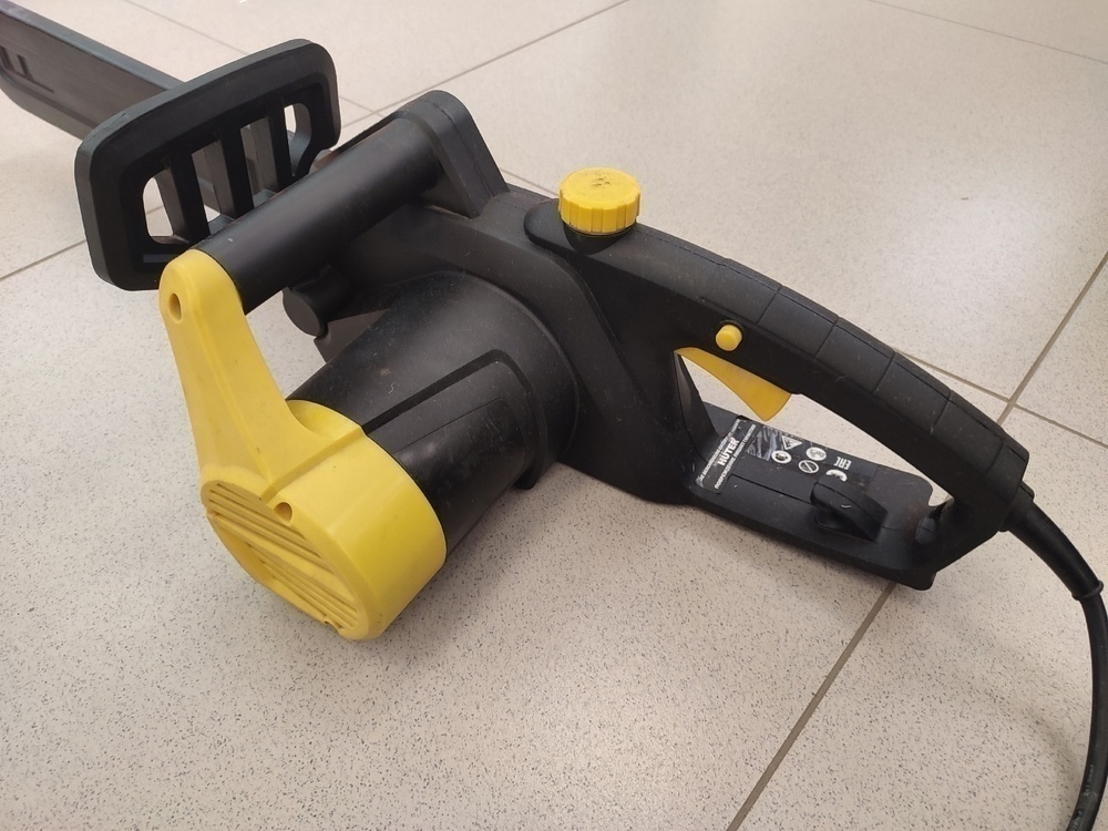 Электропила Huter ELS-2005