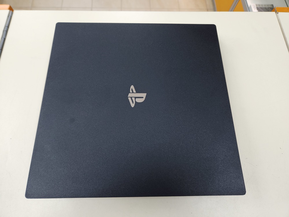 Игровая приставка PlayStation 4 Pro 1Tb
