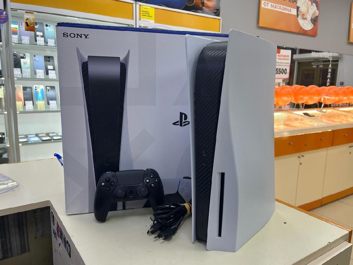 Игровая приставка PlayStation 5 825Gb (С дисководом)