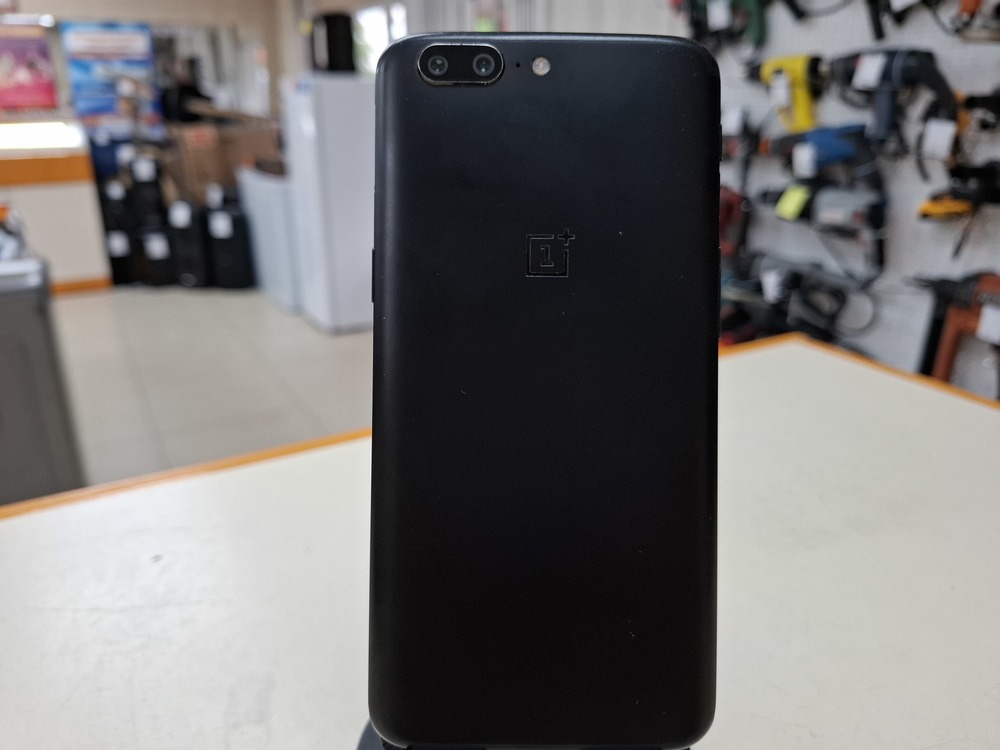 Смартфон OnePlus 5 8/128