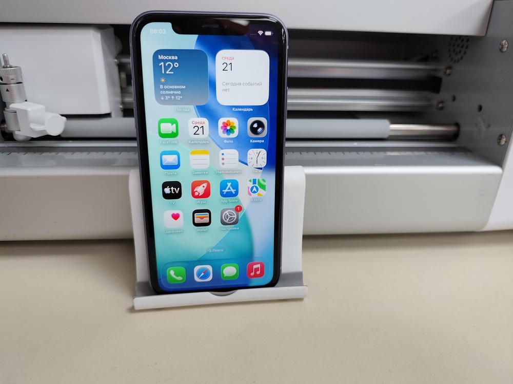 Смартфон Apple iPhone 11 64Gb