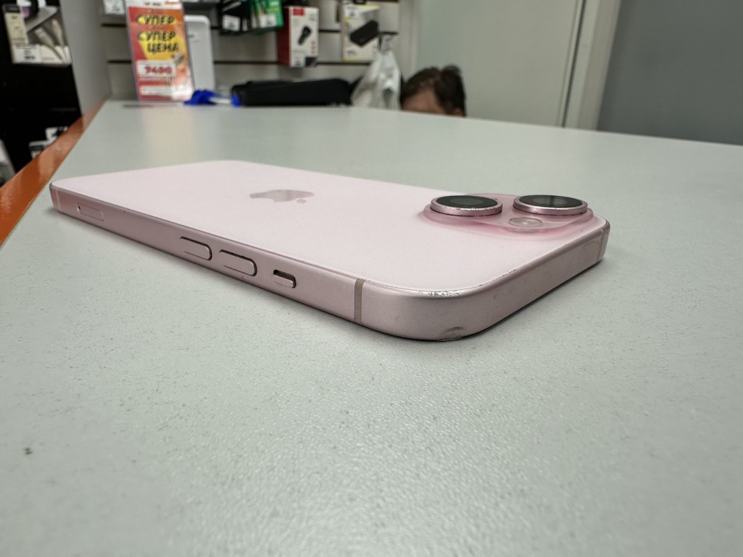 Смартфон Apple Iphone 15 128Gb