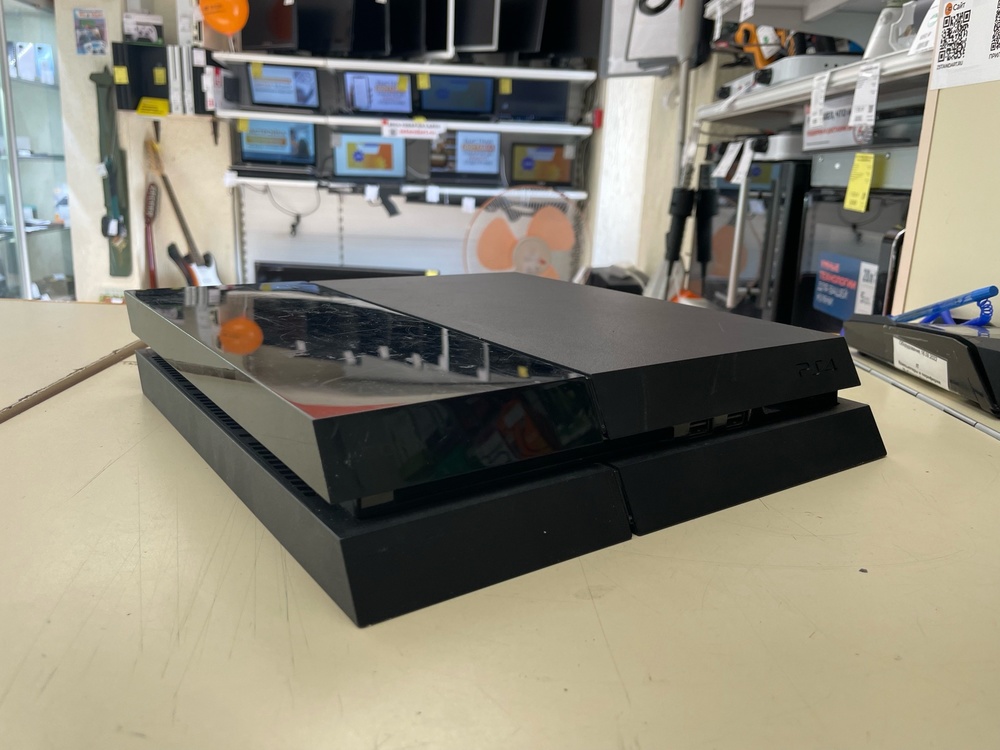 Игровая приставка PlayStation 4 Pro 1Tb
