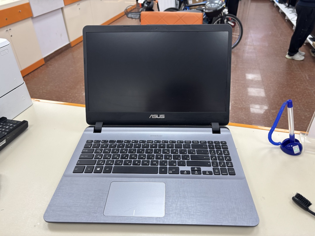Ноутбук ASUS; Celeron N4000, Intel UHD Graphics, 4 Гб, 120 Гб, Нет