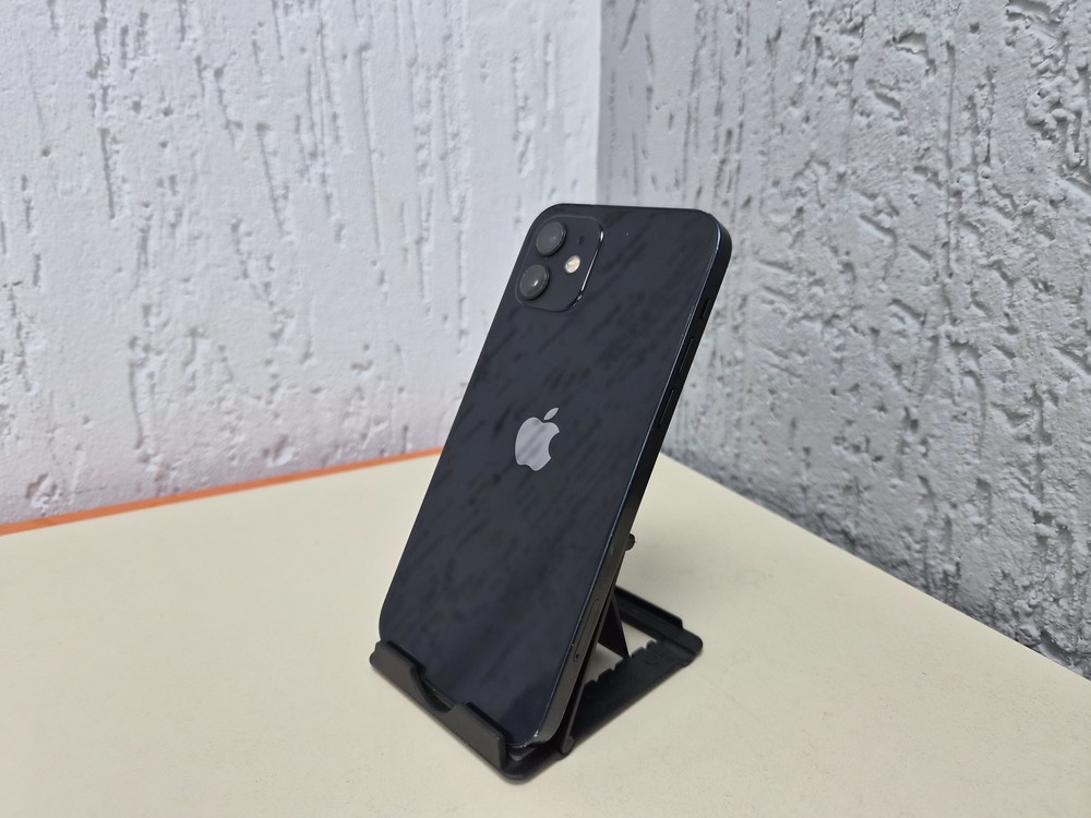Смартфон Apple iPhone 12 64Gb