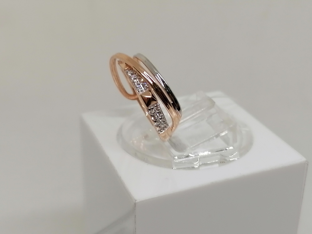 КОЛЬЦО С КАМНЯМИ (Au 585)