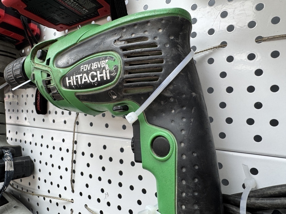 Дрель-ударная Hitachi FDV16VB2