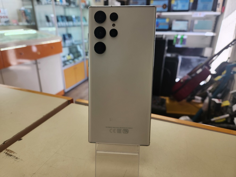 Смартфон Samsung Galaxy S22 Ultra 12/256