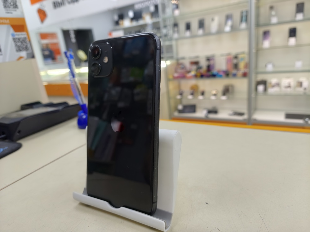 Смартфон Apple iPhone 11 128Gb